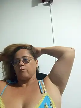 natally ross21 online show from November 18, 2025, 2:28 am