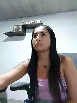 luna asss online show from February 8, 2025, 8:42 pm