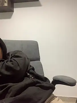 luna asss online show from February 13, 2025, 5:44 pm