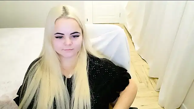 lovely-eyes online show from December 23, 2024, 12:03 am