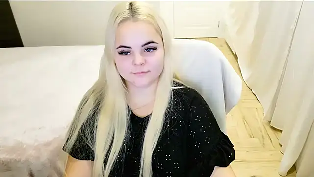 lovely-eyes online show from December 25, 2024, 9:54 pm