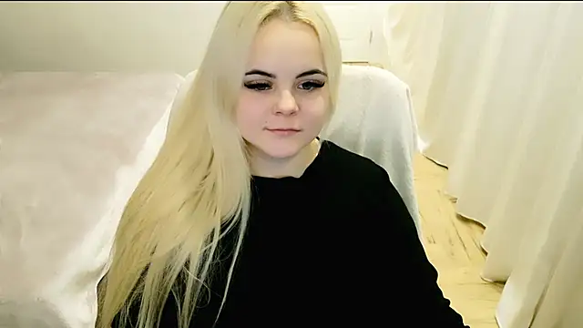 lovely-eyes online show from February 7, 2025, 12:20 am