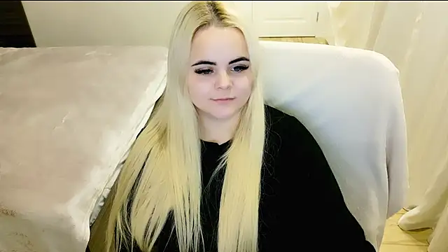 lovely-eyes online show from February 14, 2025, 2:07 am