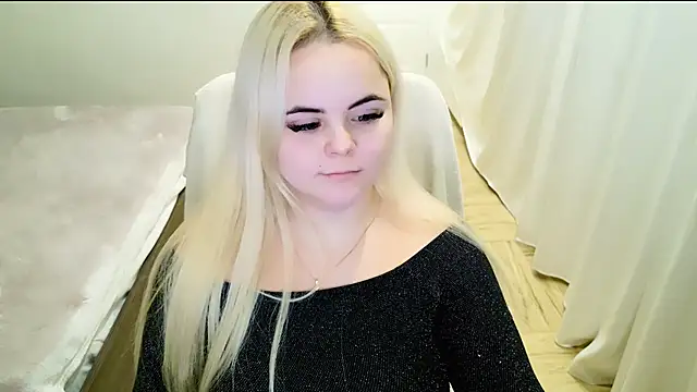 lovely-eyes online show from February 17, 2025, 12:32 am