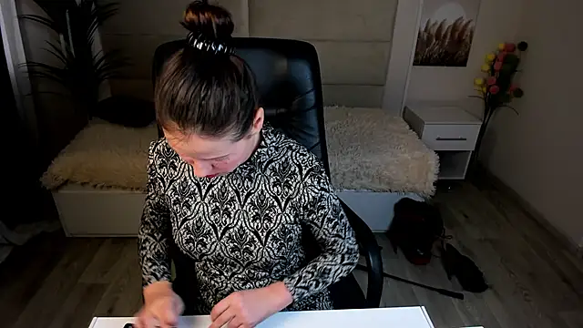 Dana  dom online show from February 19, 2025, 2:01 am