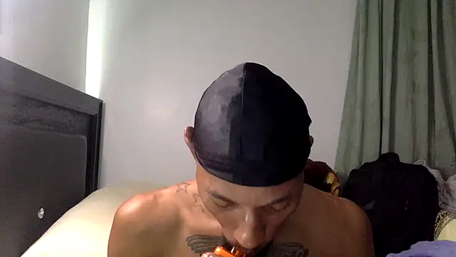 Snapshot of KingDerRico chatting on November 12, 2025, 3:40 am KingDerRico online show from November 12, 2025, 3:40 am