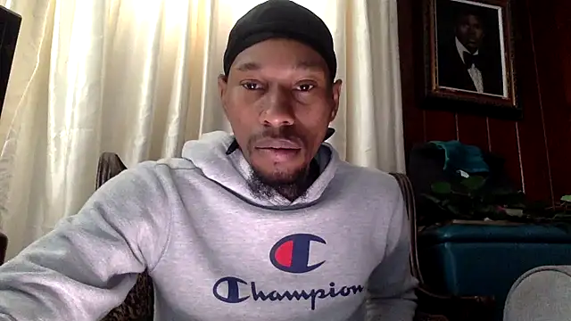 Snapshot of KingDerRico chatting on November 13, 2025, 5:01 pm KingDerRico online show from November 13, 2025, 5:01 pm