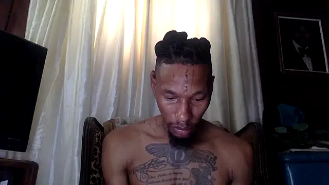 Snapshot of KingDerRico chatting on November 20, 2025, 2:17 pm KingDerRico online show from November 20, 2025, 2:17 pm