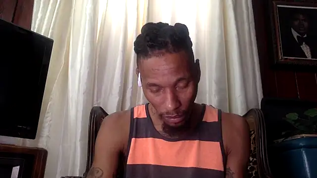 Snapshot of KingDerRico chatting on November 28, 2025, 6:10 pm KingDerRico online show from November 28, 2025, 6:10 pm