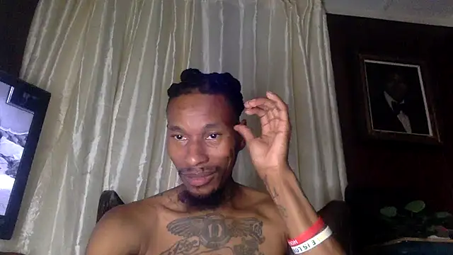 Snapshot of KingDerRico chatting on November 30, 2025, 10:47 pm KingDerRico online show from November 30, 2025, 10:47 pm