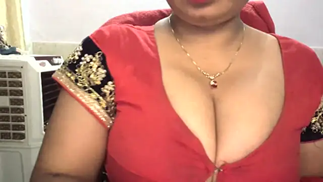 Snapshot of Gulaboo_bhabi chatting on May 4, 2026, 11:01 pm Gulaboo bhabi online show from May 4, 2026, 11:01 pm