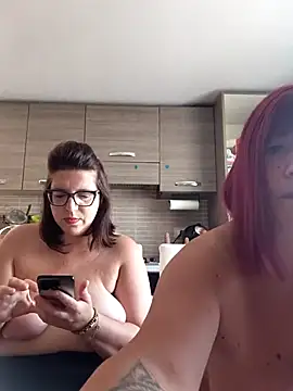 carolyne2023 online show from July 15, 2026, 7:13 am