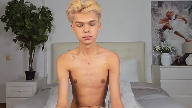 Felix Rey online show from February 8, 2025, 9:57 pm