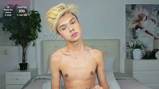 Felix Rey online show from March 18, 2025, 2:48 pm