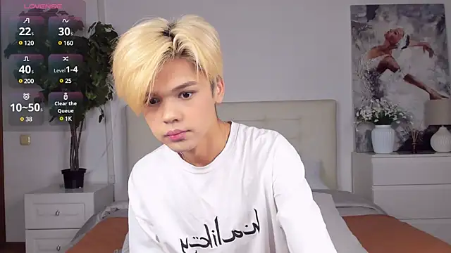 Felix Rey online show from March 19, 2025, 9:58 pm