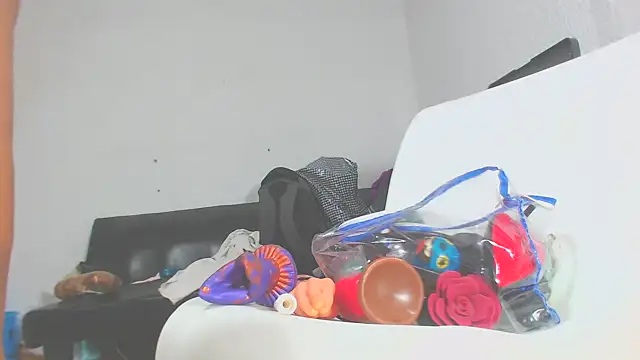 Kitty Mifl online show from February 23, 2025, 6:07 am