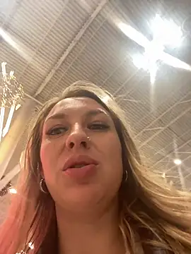 Snapshot of Sweet___Emily chatting on November 30, 2025, 1:04 pm Sweet Emily online show from November 30, 2025, 1:04 pm