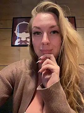 Snapshot of Sweet___Emily chatting on June 11, 2026, 4:05 pm Sweet Emily online show from June 11, 2026, 4:05 pm