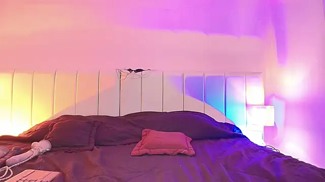 MorganaCrowley online show from February 24, 2025, 2:04 pm