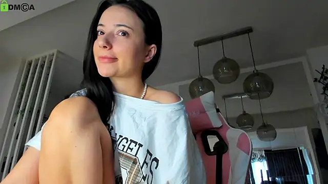 IreneVON online show from March 27, 2026, 4:51 am