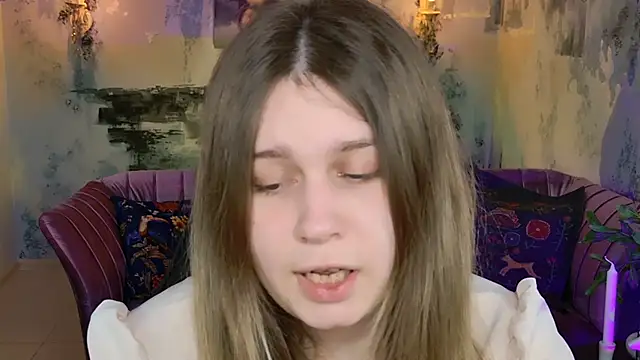 FioraMarmoris online show from March 6, 2025, 4:17 pm