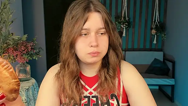 FioraMarmoris online show from September 29, 2025, 5:23 am