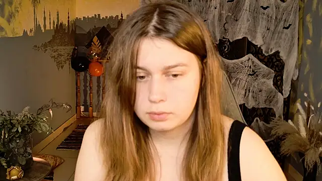 FioraMarmoris online show from October 18, 2025, 7:31 am