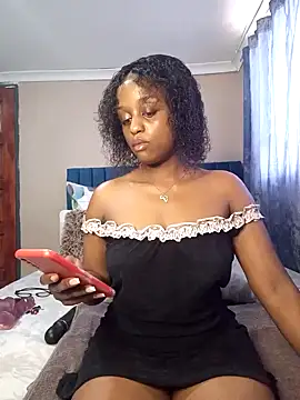 Queen-Chocolate online show from February 2, 2025, 2:13 pm