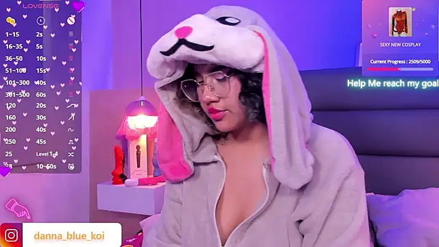 Snapshot of blue_koi chatting on January 10, 2025, 7:21 pm blue koi online show from January 10, 2025, 7:21 pm