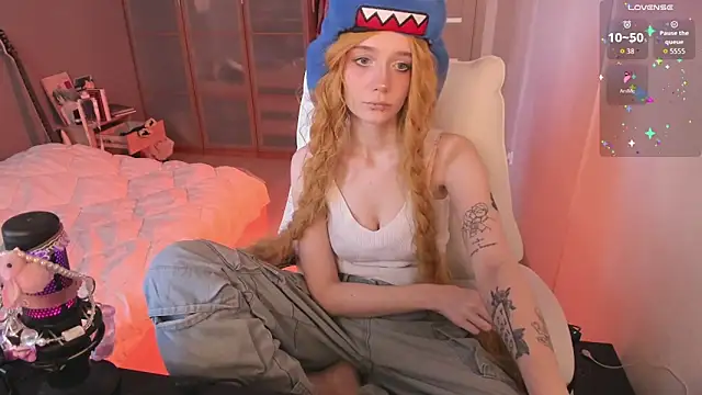Snapshot of ElizabethBritanny chatting on March 21, 2026, 5:23 am ElizabethBritanny online show from March 21, 2026, 5:23 am