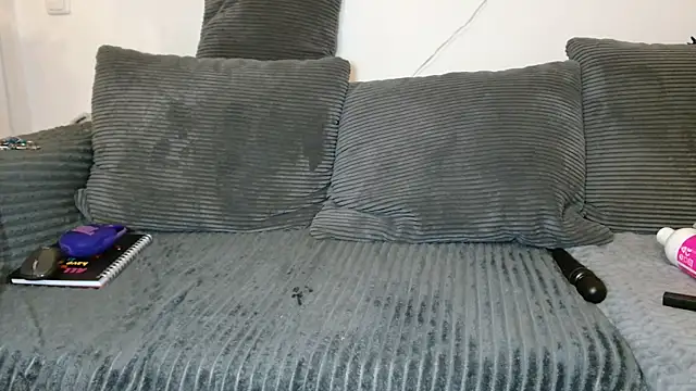 Jasmin-White online show from March 27, 2026, 9:36 pm