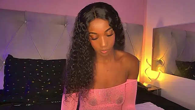 FiorelaLenin online show from February 12, 2026, 6:14 pm