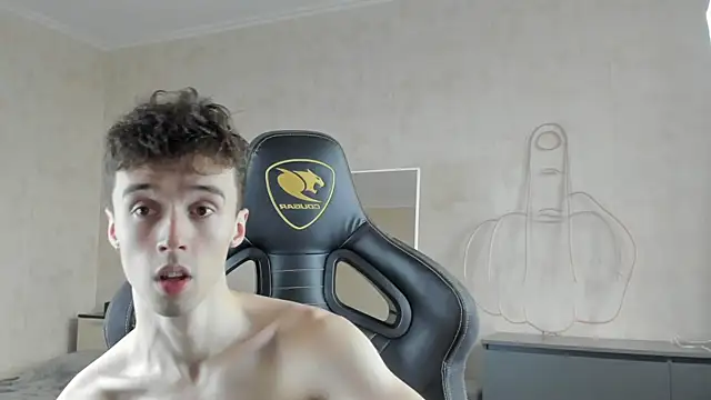 MasonWarholl online show from October 12, 2025, 1:32 pm