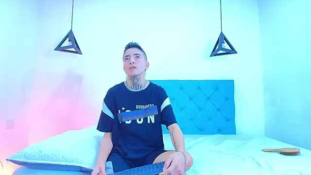 Tinny and Candy online show from January 21, 2025, 1:22 pm