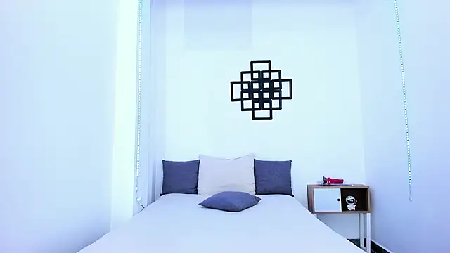 Tinny and Candy online show from October 3, 2025, 10:01 am