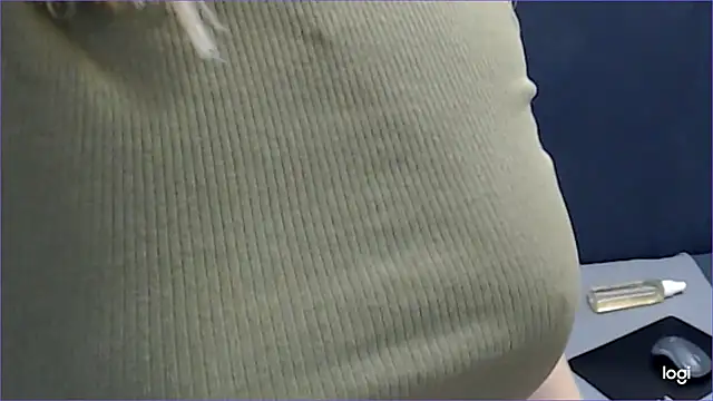 VioletaFlower7 online show from February 7, 2025, 6:24 pm