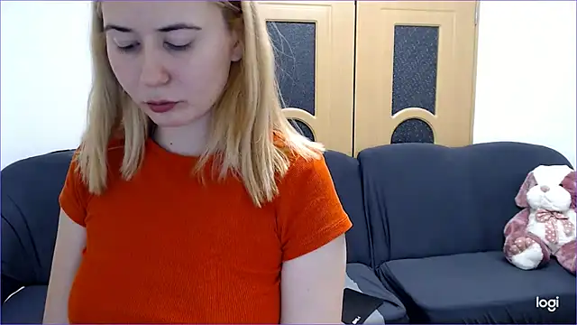 VioletaFlower7 online show from February 8, 2025, 9:15 pm