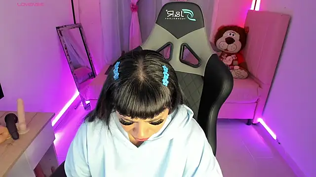 zoesullivan online show from February 9, 2025, 9:26 am