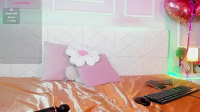 OraLarson online show from March 17, 2025, 2:45 pm