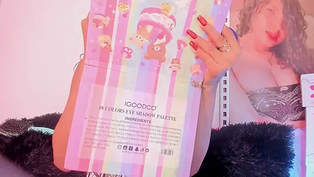 MiaKirshner online show from September 23, 2025, 2:31 pm