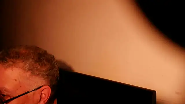 100Tauros online show from March 15, 2025, 6:43 pm