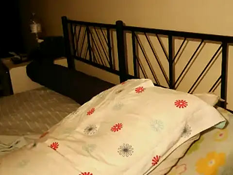 100Tauros online show from October 6, 2025, 9:56 pm