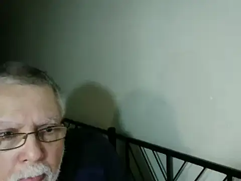 100Tauros online show from October 18, 2025, 4:37 am