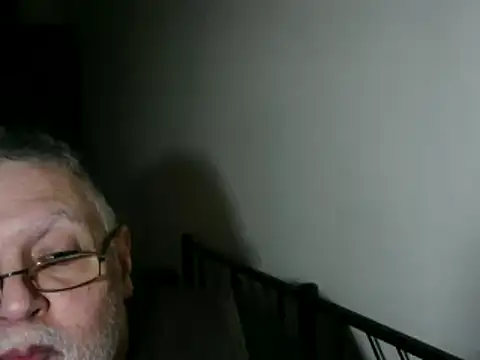 100Tauros online show from November 3, 2025, 9:59 pm