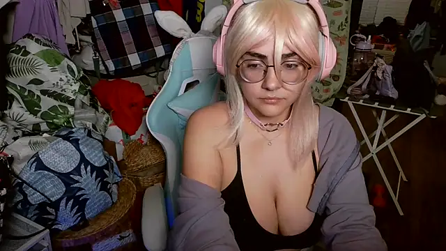 mochi rainbow online show from January 13, 2025, 10:45 pm