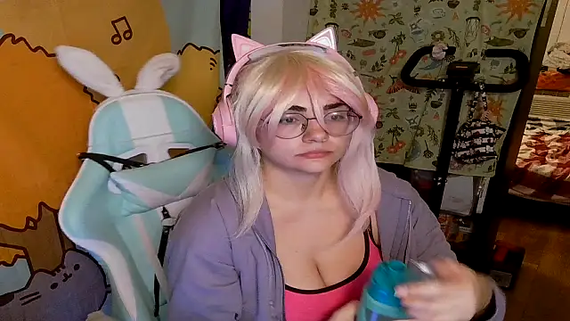 mochi rainbow online show from January 25, 2025, 2:15 am