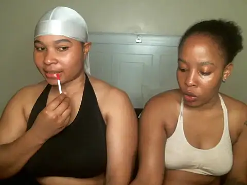 R-thequeen online show from September 9, 2025, 9:36 pm