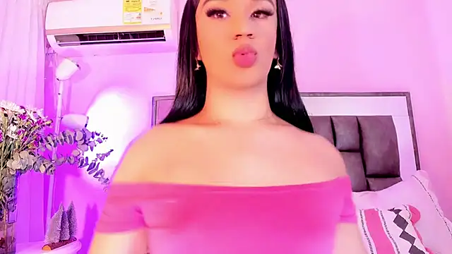 Snapshot of ShantalGirs chatting on February 9, 2025, 5:29 am ShantalGirs online show from February 9, 2025, 5:29 am