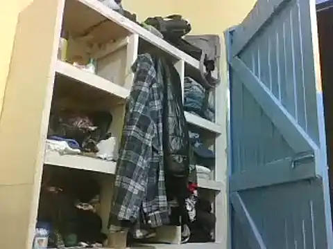 petite 12 online show from December 1, 2024, 7:58 pm