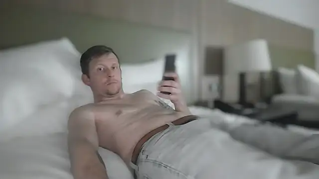 straightforward2324 online show from March 17, 2026, 6:17 am